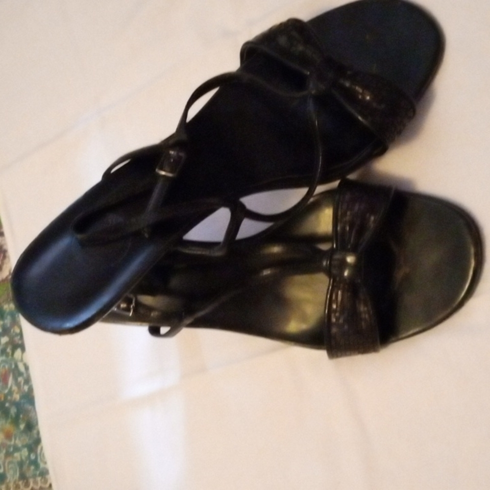 Heels - Picture 2 of 5
